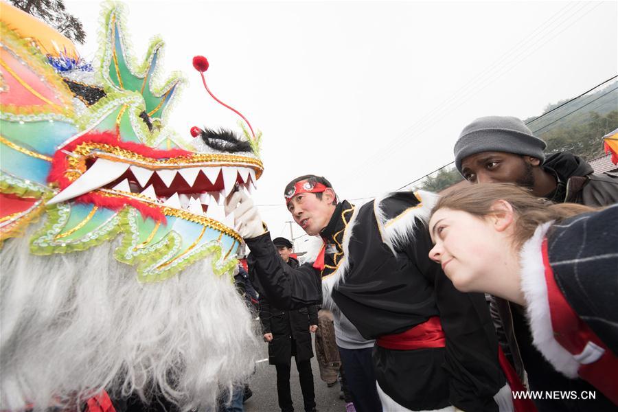 CHINA-ZHEJIANG-ANJI-FOREIGNER-SPRING FESTIVAL (CN)