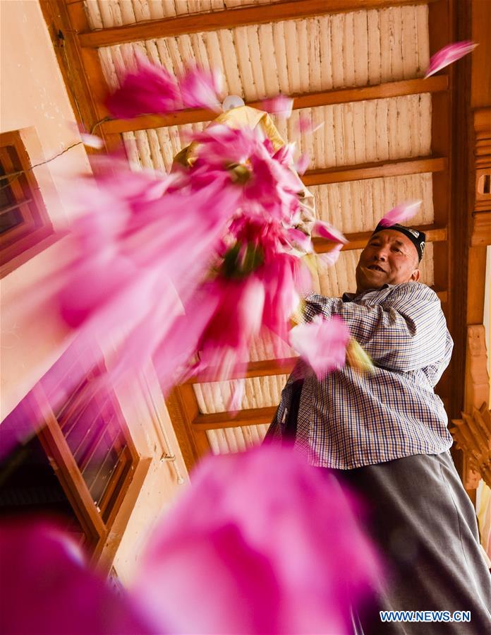 CHINA-XINJIANG-HOTAN-FARMER-INDUSTRY INCOME (CN)