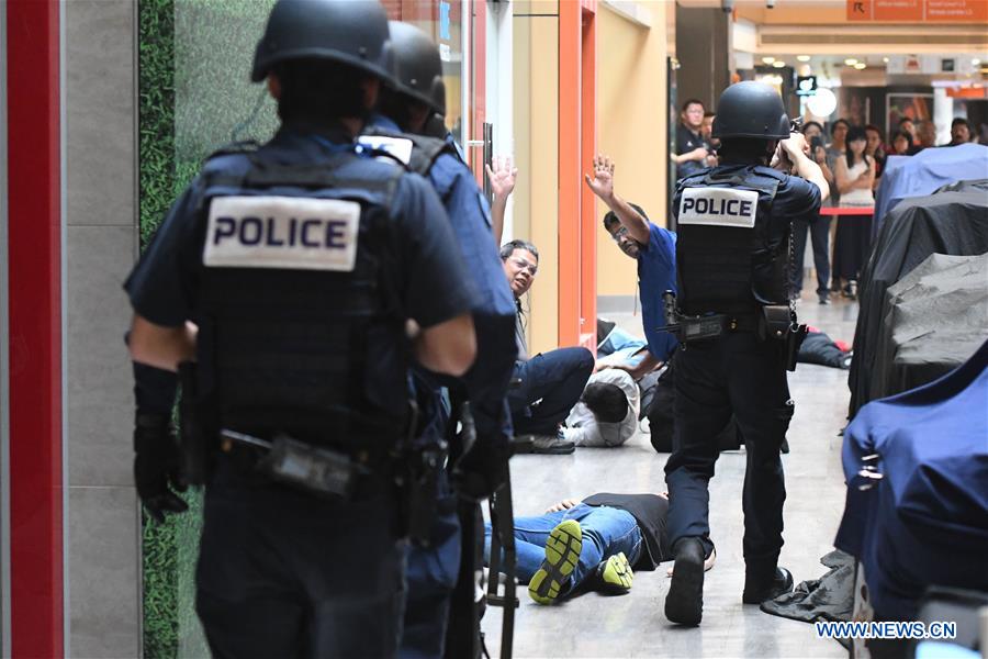 SINGAPORE-SHOPPING MALL-ANTI-TERRORIST EXERCISE