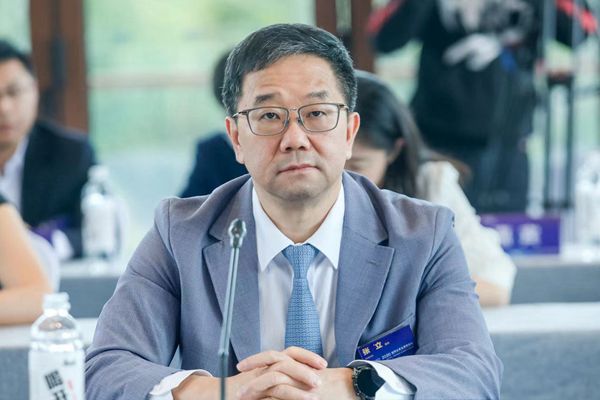 加快5G建設(shè)和應(yīng)用作用重大、意義深遠(yuǎn)