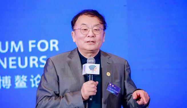 中國綠色產(chǎn)品評價(jià)標(biāo)準(zhǔn)總體組副組長夏青演講