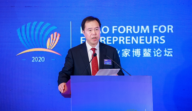 中鐵高新工業(yè)股份有限公司黨委書記、董事長易鐵軍演講