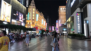 購物中心供大于求 誰能活得更好？