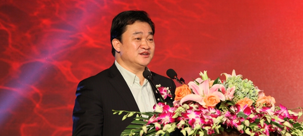 新華網(wǎng)董事長、總裁田舒斌致開幕詞