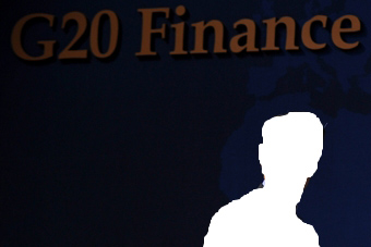 全球財(cái)經(jīng)高官華盛頓聚首求解美國&ldquo;兩大難&rdquo;