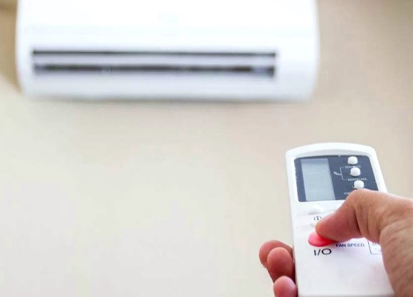 在空調(diào)環(huán)境待久了，會(huì)得皮膚病嗎？