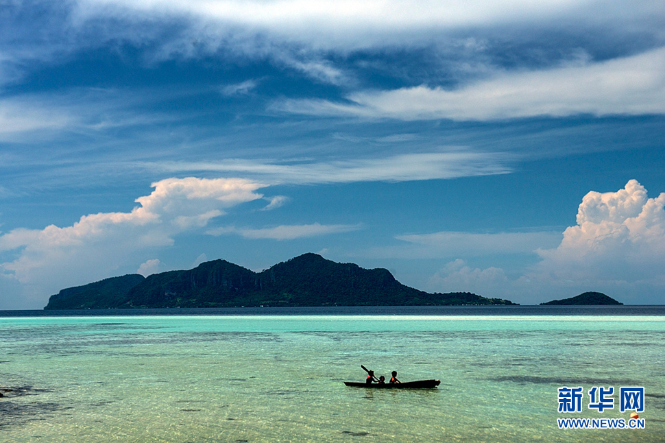 《那藍(lán)天，那碧海，那伊甸園般的神秘之地》