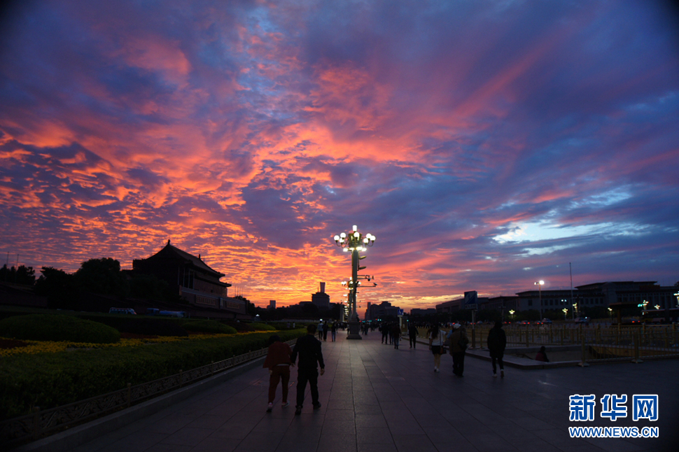 美哉，天安門！