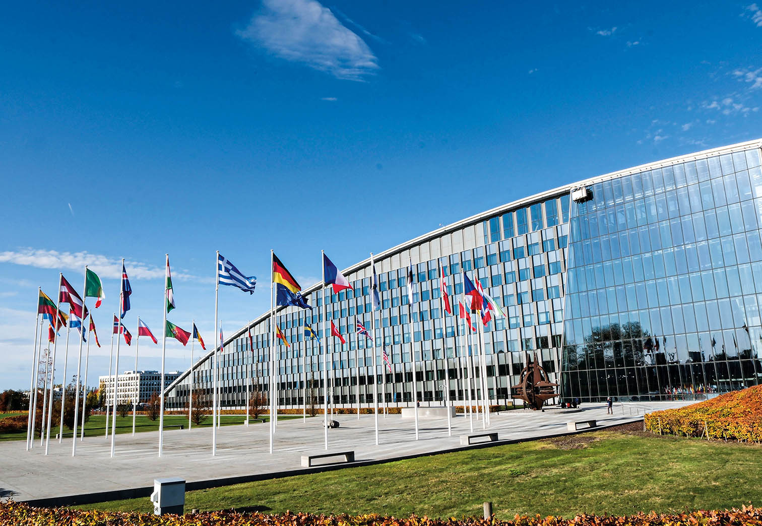 美國全球戰(zhàn)略的重要依托