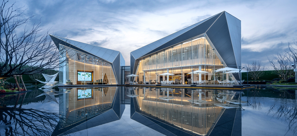 2019年是中國(guó)奧園發(fā)展史上一個(gè)重要里程碑，奮進(jìn)新時(shí)代，筑夢(mèng)新奧園。積極履行企業(yè)應(yīng)承擔(dān)的社會(huì)責(zé)任，為客戶(hù)乃至社會(huì)&ldquo;構(gòu)筑健康生活&rdquo;。