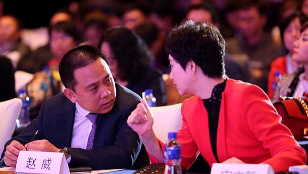 華夏幸福產(chǎn)業(yè)發(fā)展集團(tuán)總裁趙威、《英才》雜志社社長宋立新現(xiàn)場交流