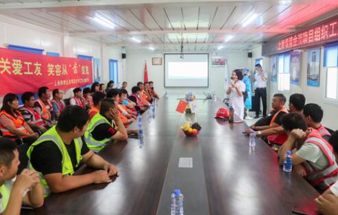 &ldquo;小病挺，大病拖&rdquo; 農(nóng)民工的健康保障如何破題？