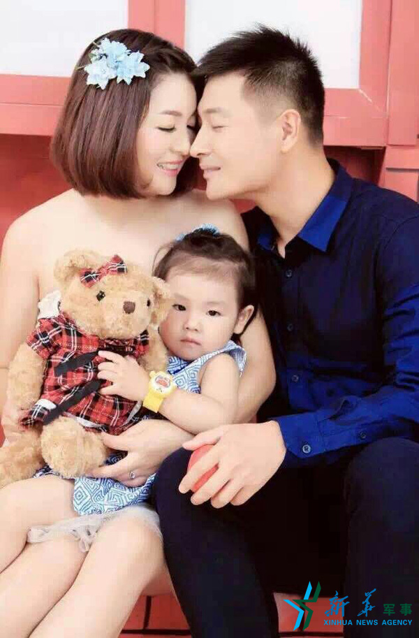 &uarr;資料圖片：張超一家三口合影。