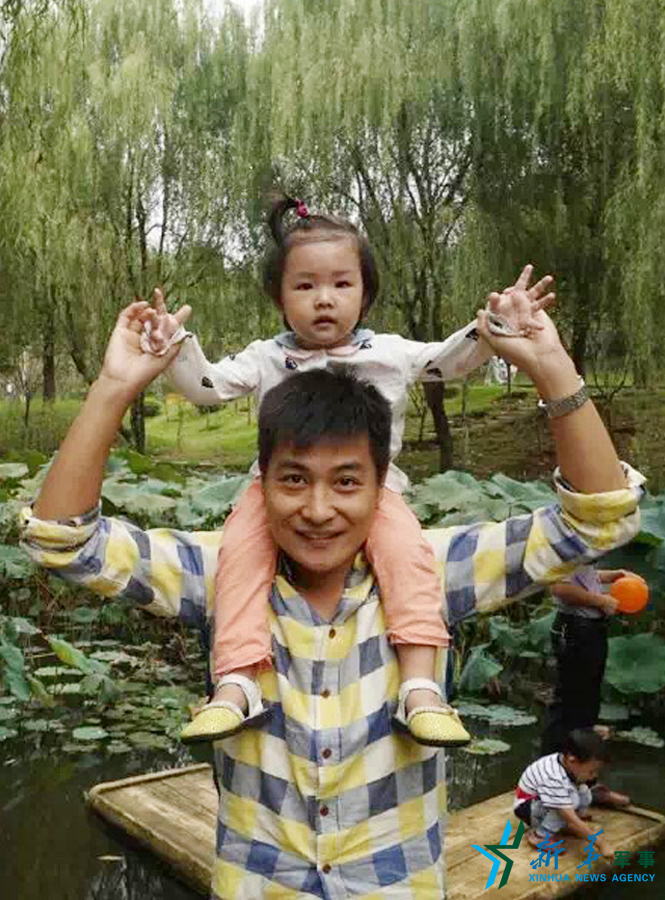 &uarr;資料圖片：張超與女兒合影。