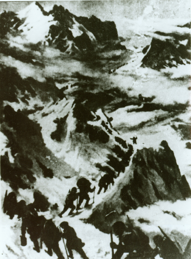 &uarr;資料圖片：紅軍過打鼓山。（圖片由陸軍第16集團軍某紅軍團提供）