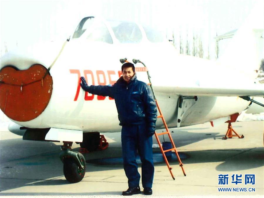 （建軍90周年&middot;英雄&middot;圖文互動）（3）聽，渤海灣有風(fēng)吹過來&mdash;&mdash;追記海軍某艦載航空兵部隊一級飛行員張超