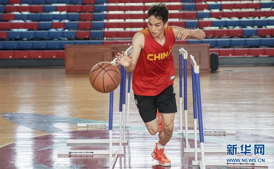 （軍運(yùn)會(huì)&middot;圖文互動(dòng)）（8）從&ldquo;遲到者&rdquo;到世界冠軍&mdash;&mdash;記八一空軍五項(xiàng)隊(duì)隊(duì)員葉邦武（配本社同題文字稿）