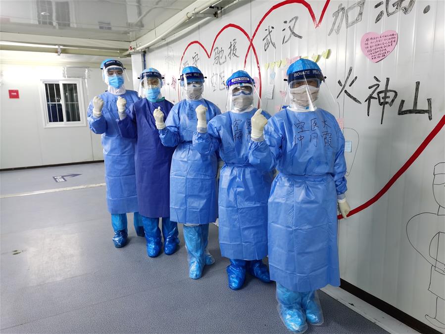 (圖文互動)(7)“白衣戰(zhàn)士”在沖鋒——記“最美新時(shí)代革命軍人”仲月霞