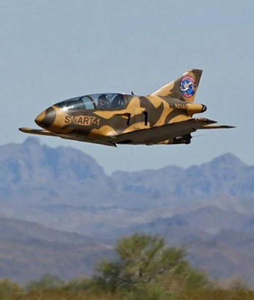 這么萌的飛機(jī)，人是怎么塞進(jìn)去的?