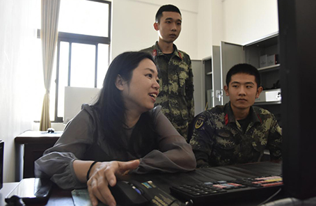 軍嫂鄭如:雖苦不怕，是我對愛的承諾