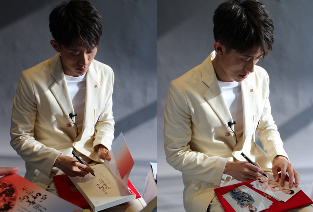 一個人最重要的素質(zhì)其實就是認清自己，不管多么的成功，不要忘記自己的初心，這是最重要的。