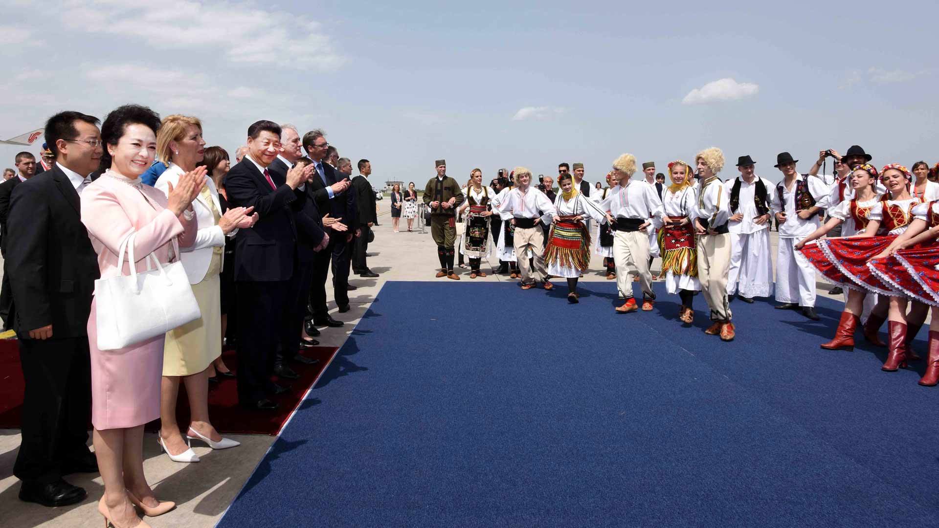 習(xí)近平抵達(dá)貝爾格萊德 開始對(duì)塞爾維亞共和國進(jìn)行國事訪問