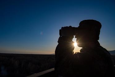 流動的界河水,堅守的夫妻哨——“界河夫妻”30年守河護(hù)邊的故事