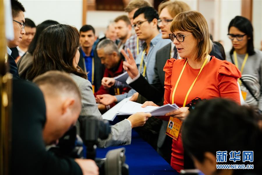 （十九大）（2）我眼中的十九大&mdash;&mdash;新華社外籍記者上會(huì)記