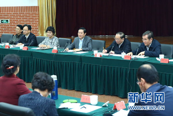 4月12日，中共中央政治局委員、中央書記處書記、中宣部部長劉奇葆在北京出席&ldquo;走向世界的中國兒童文學(xué)&rdquo;座談會并講話。 新華社記者丁海濤攝