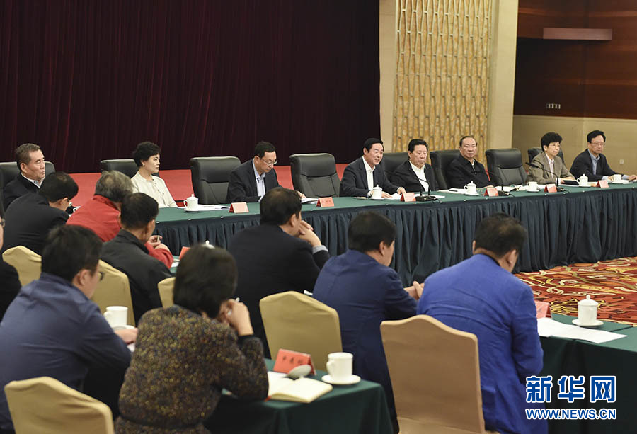 10月10日，在習(xí)近平總書記主持召開文藝工作座談會(huì)并發(fā)表重要講話兩周年之際，中宣部在北京召開繁榮文藝創(chuàng)作經(jīng)驗(yàn)交流會(huì)。中共中央政治局委員、中央書記處書記、中宣部部長劉奇葆出席會(huì)議并講話。新華社記者高潔攝