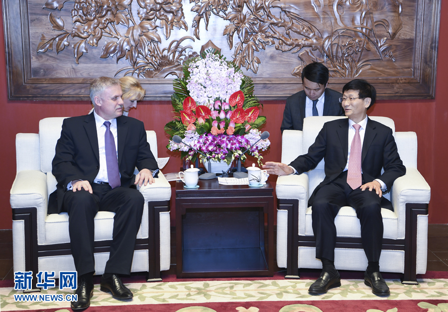 4月26日，中共中央政治局委員、中央政法委書記孟建柱在北京會見白俄羅斯安全會議國務秘書扎西。 新華社記者 張領 攝