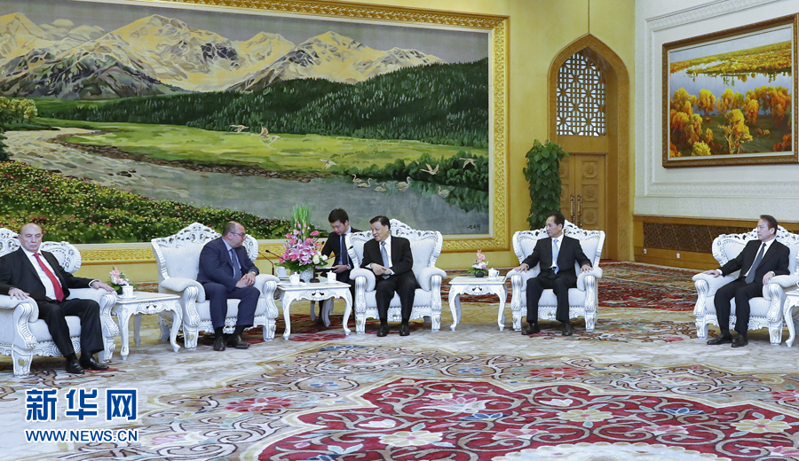 6月7日，中共中央政治局常委、中央書記處書記劉云山在北京會(huì)見金磚國家媒體高端論壇的媒體代表。新華社記者 鞠鵬 攝