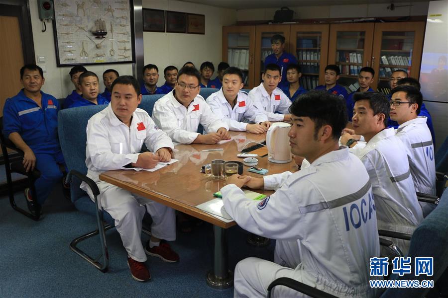 (十九大時(shí)光·圖文互動)(5)歷史性成就彪炳史冊 新時(shí)代藍(lán)圖催人奮進(jìn)——來自基層蹲點(diǎn)現(xiàn)場的報(bào)道