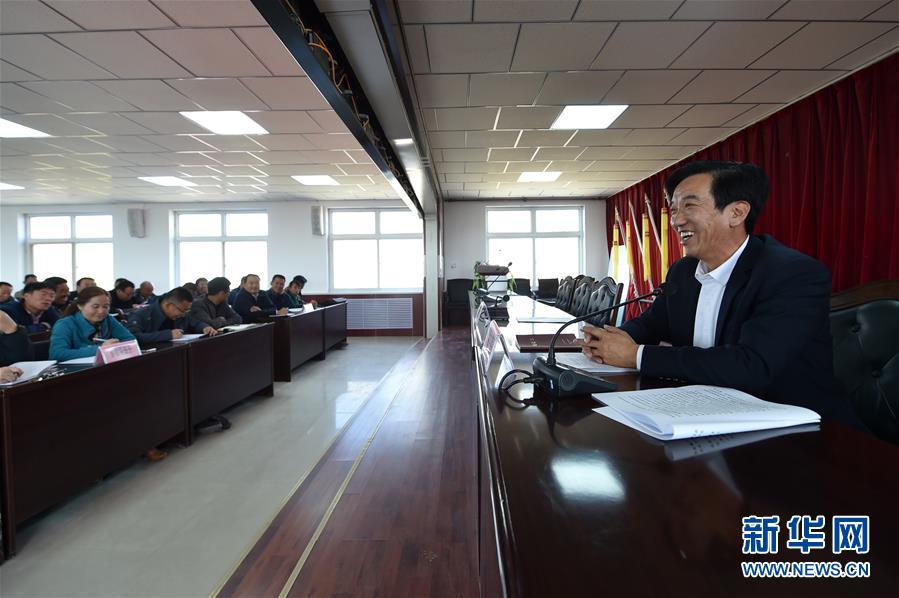 (十九大代表在基層·圖文互動)(1)朱玉國:打贏脫貧攻堅戰(zhàn)的責(zé)任 一刻不能忘