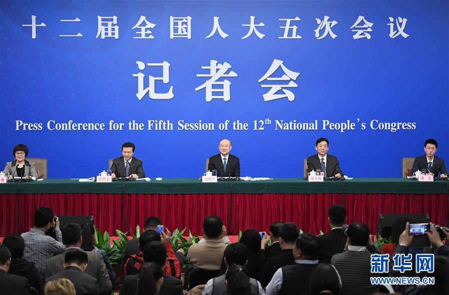 (兩會(huì))(3)國(guó)家質(zhì)檢總局局長(zhǎng)支樹(shù)平等就“質(zhì)量提升”答記者問(wèn)