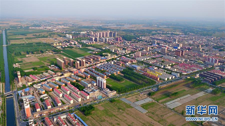 （新華全媒頭條&middot;圖文互動(dòng)）（2）開啟新征程　譜寫新史詩&mdash;&mdash;以習(xí)近平同志為核心的黨中央引領(lǐng)中國特色社會(huì)主義進(jìn)入新時(shí)代