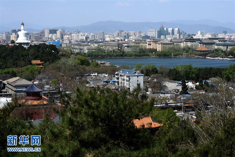 (在習近平新時代中國特色社會主義思想指引下——新時代新氣象新作為·新華全媒頭條·圖文互動)(9)最濃是這中國紅——北京市西城區(qū)弘揚紅墻意識深化改革發(fā)展紀實