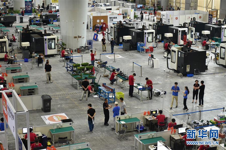 （新華全媒頭條&middot;圖文互動(dòng)）（1）上下合力，聚力破障，開辟&ldquo;大國(guó)工匠&rdquo;建設(shè)新格局