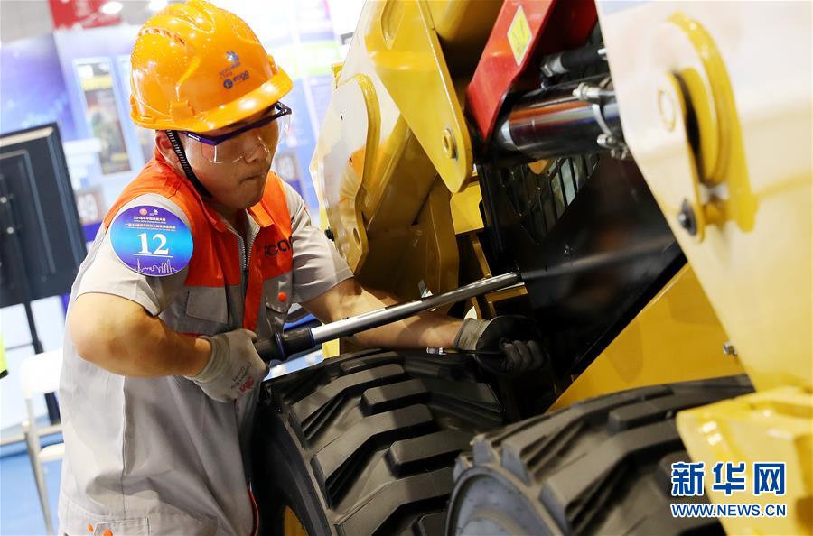 （新華全媒頭條&middot;圖文互動）（8）上下合力，聚力破障，開辟&ldquo;大國工匠&rdquo;建設(shè)新格局