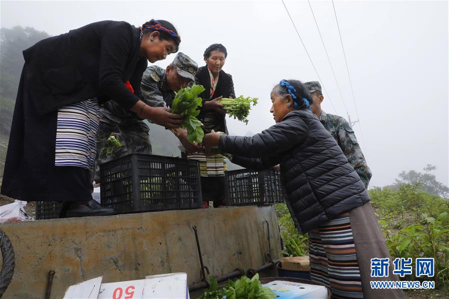 （圖文互動(dòng)）（1）特寫：&ldquo;八一&rdquo;禮物，飛向云端哨所
