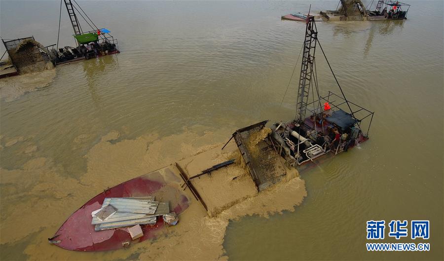 （新華視點(diǎn)&middot;圖文互動(dòng)）（2）小作坊&ldquo;游擊&rdquo;盜采、查處窩點(diǎn)&ldquo;死灰復(fù)燃&rdquo;，海南非法采砂緣何難止？