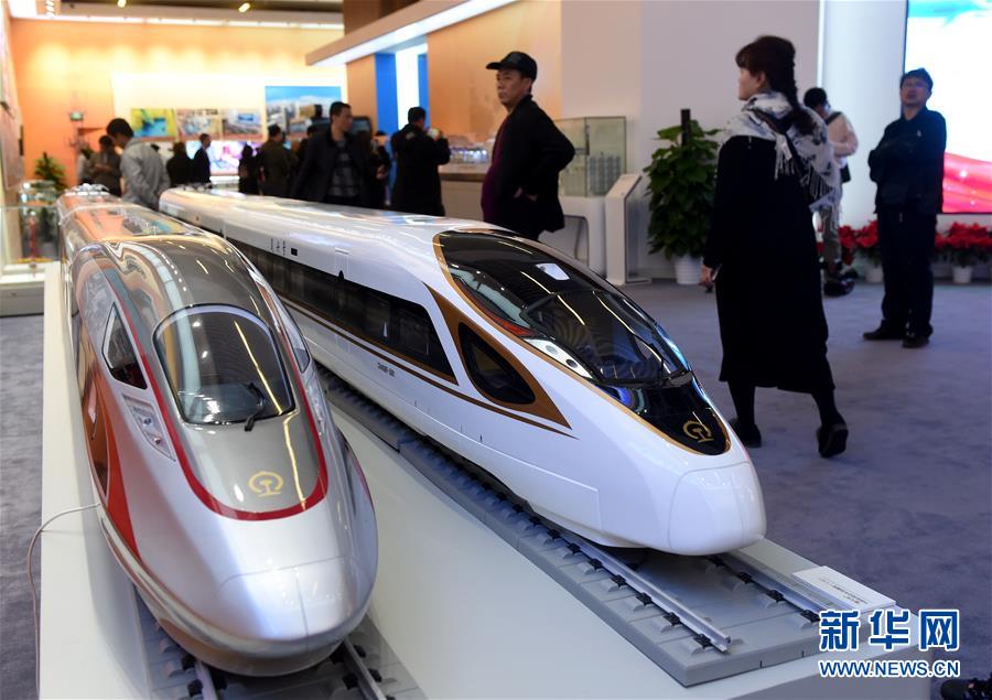 （新華全媒頭條&middot;圖文互動(dòng)）（4）從歷史中汲取繼續(xù)前進(jìn)的力量&mdash;&mdash;習(xí)近平總書(shū)記參觀慶祝改革開(kāi)放40周年大型展覽側(cè)記