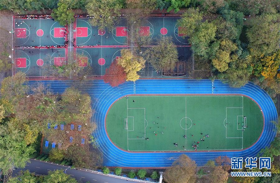 （慶祝改革開(kāi)放40周年基層行&middot;學(xué)校篇&middot;圖文互動(dòng)）（3）白鷺洲中學(xué)40年:書院教育的時(shí)代探索