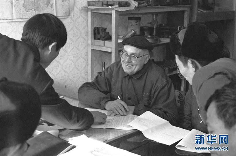 （圖文互動）（2）為發(fā)展和進步，與中國攜手同行&mdash;&mdash;中國改革友誼獎?wù)芦@得者群像 