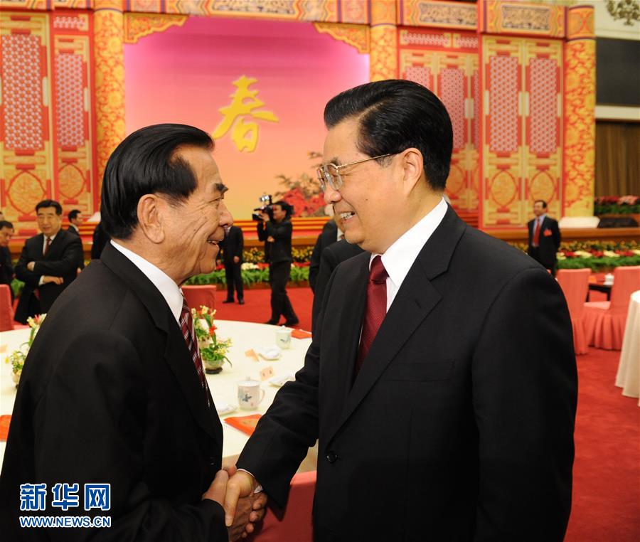 （時(shí)政）（5）鐵木爾&middot;達(dá)瓦買提同志生平照片