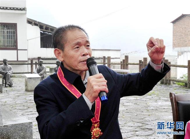 （改革先鋒風(fēng)采&middot;圖文互動）（2）韋煥能：基層群眾自治制度的探索者