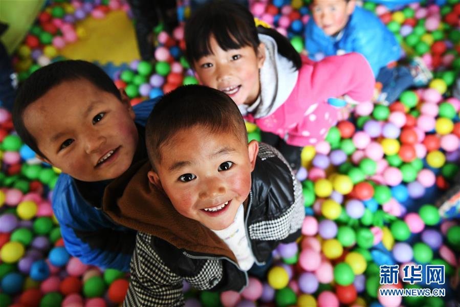 (奮進(jìn)新時(shí)代·迎接兩會(huì))(4)共享發(fā)展——向共同富裕方向穩(wěn)步前進(jìn)