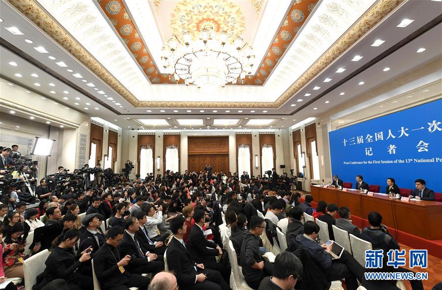 （兩會&middot;XHDW）（2）沈春耀等回答中外記者提問