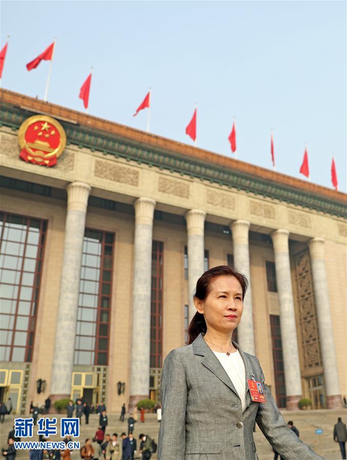 (兩會(huì)·基層代表履職故事)(1)全國(guó)人大代表李潞:承載生命囑托 堅(jiān)守醫(yī)生職責(zé)