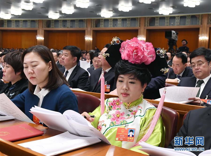 （兩會(huì)&middot;基層代表履職故事）（1）全國人大代表孫艷玲：做好非遺事業(yè)，讓古老技藝活起來